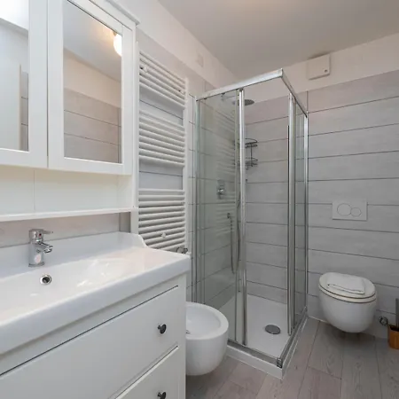 Apartment M3 Modern Open-plan Space Close To The Metro Milan