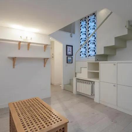 M3 Modern Open-plan Space Close To The Metro דירה