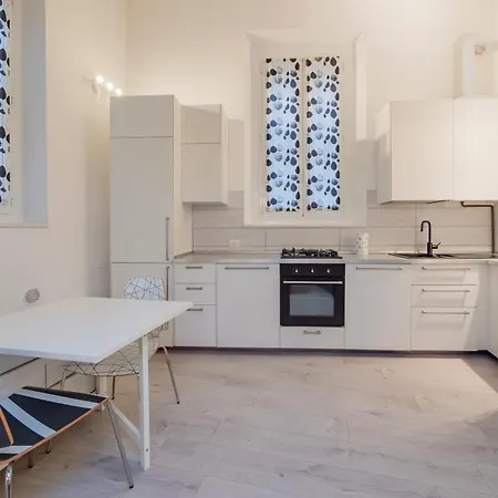 M3 Modern Open-plan Space Close To The Metro Apartment Milan